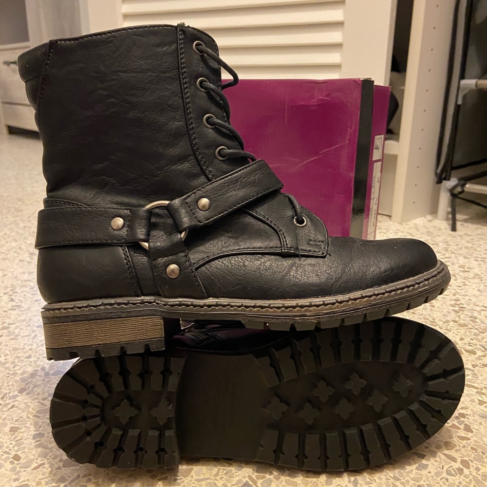 Women’s Zip up Combat Boots